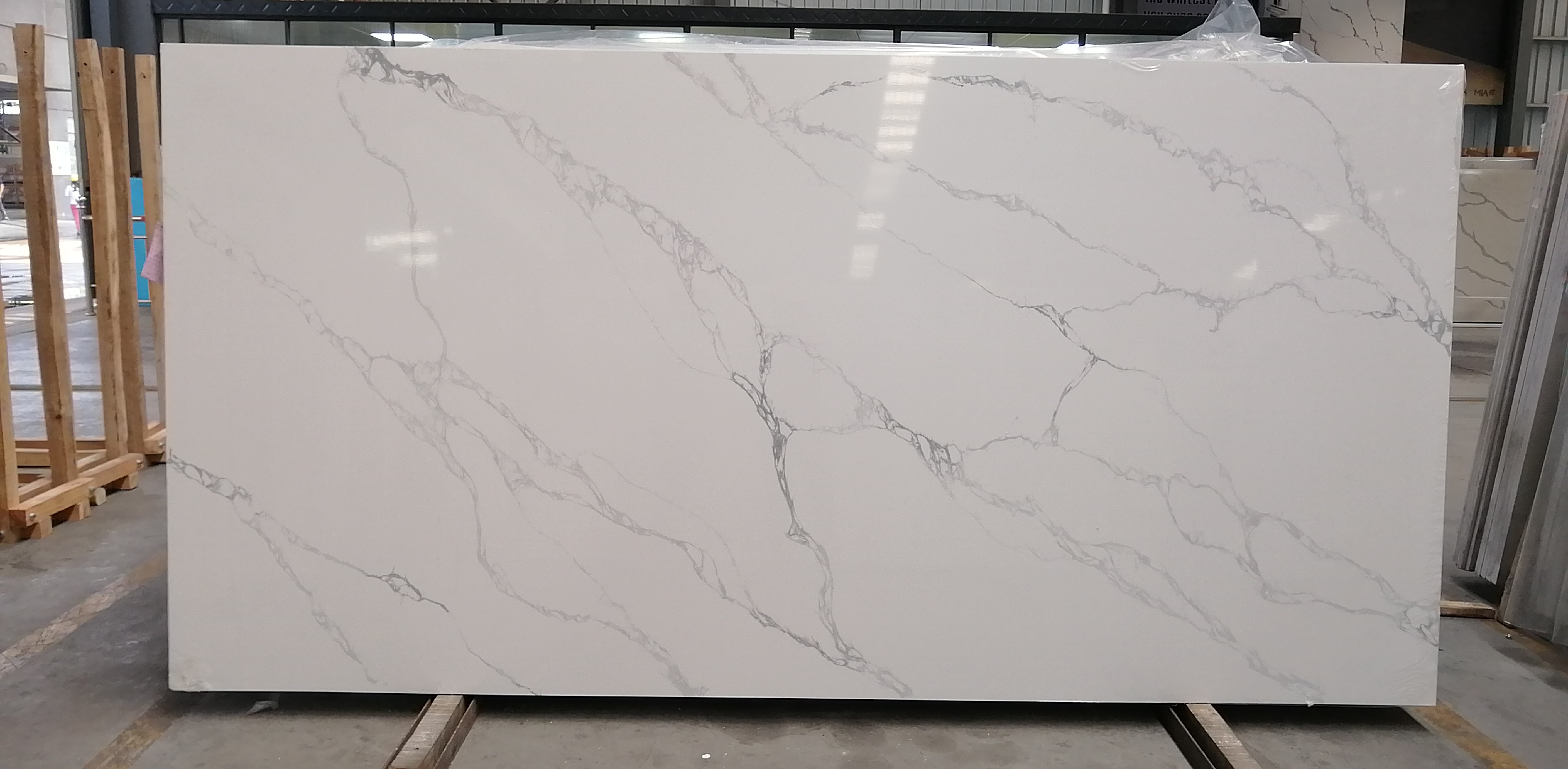 Calacatta Rocky